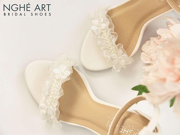Giày cưới sandal - Top các mẫu giày cô dâu không thể bỏ qua