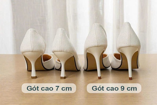 Giày cưới Nghé Art đính hoa dáng hở eo 509-442 - Trắng - 7 phân