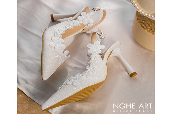 Giày cưới Nghé Art form slingback đính hoa 547-535-NHU-TRANG - Trắng - 9 phân