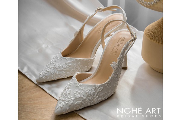 Giày cưới Nghé Art form slingback ren hoa 3d 550-535-nhu-trang - Trắng - 9 phân