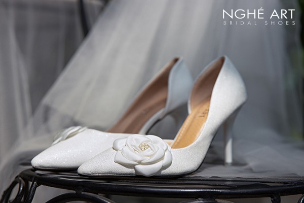 Giày cưới Nghé Art cao gót hoa trà 456-442 - Trắng - 9 phân