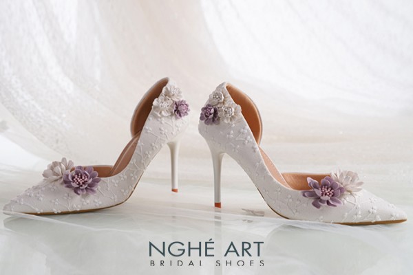 Giày cưới Nghé Art form ren hoa tím vintage 563-442-NHU-TRANG - Trắng - 9 phân