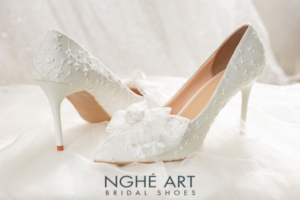 Giày cưới Nghé Art ren thủ công đính nơ 513-377-10P-NHU-TRANG - Trắng - 10 phân