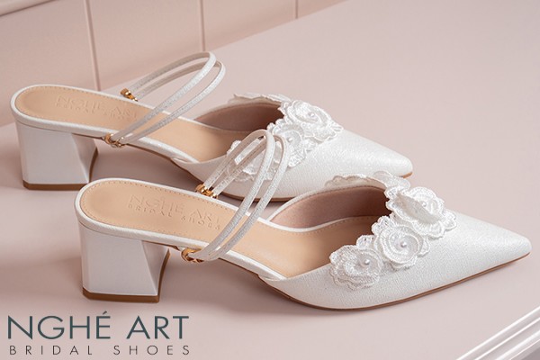 Giày cưới Nghé Art gót vuông đính hoa 601-592-6P-NHU-TRANG - Trắng - 6 phân