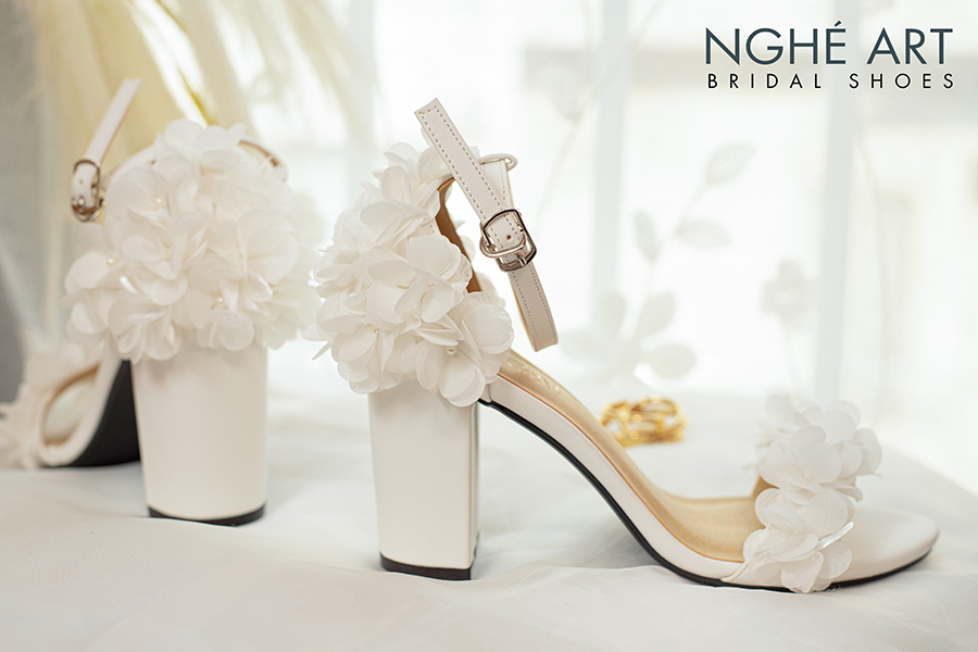 Giày cưới Nghé Art sandal trắng hoa voan 193 - Ảnh new 1 -  Nghé Art Bridal Shoes – 0822288288