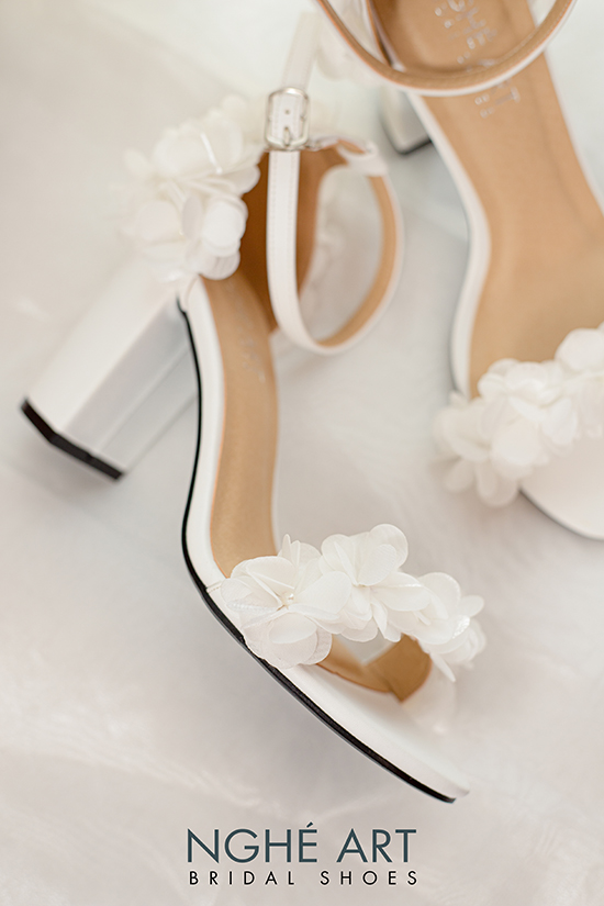 Giày cưới Nghé Art sandal trắng hoa voan 193 - Ảnh new 5 -  Nghé Art Bridal Shoes – 0822288288