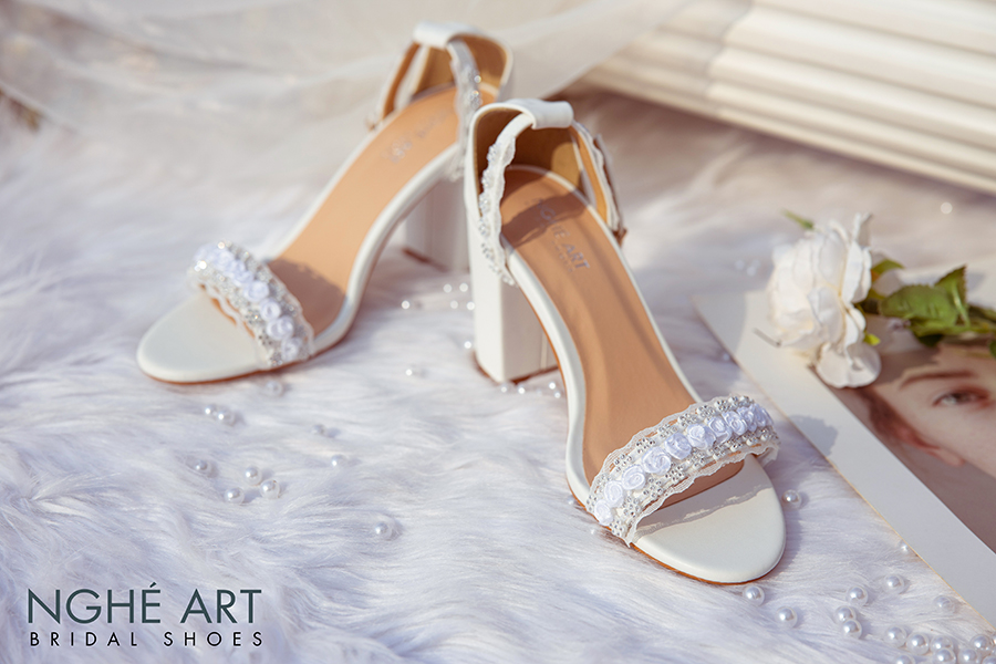 Giày cưới Nghé Art sandal viền hoa 214 - Ảnh 3 -  Nghé Art Bridal Shoes – 0908590288