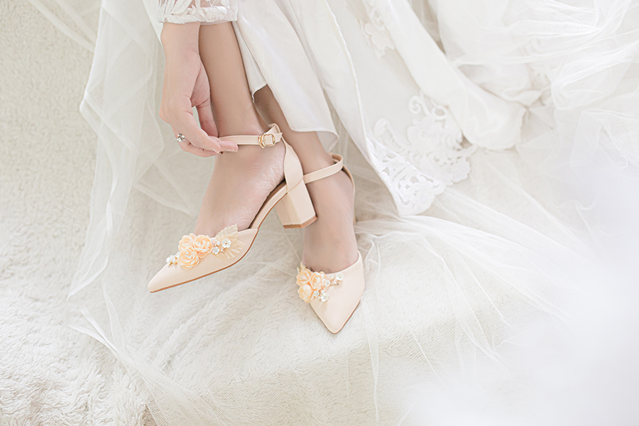 Giày cưới quai trắng đính hoa 216 nude 6 phân - Ảnh 3 -  Nghé Art Bridal Shoes – 0908590288