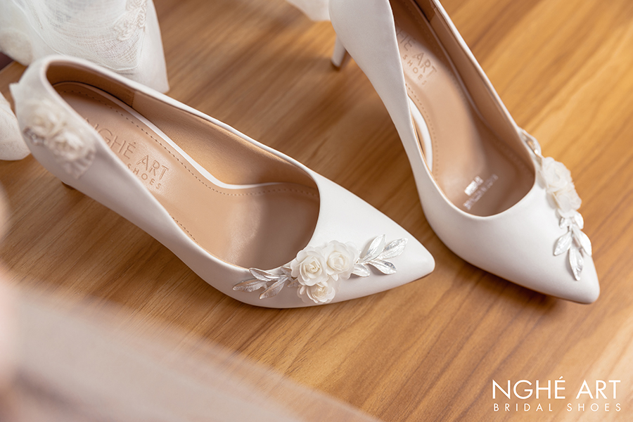 Giày cưới Nghé Art cao gót đính hoa lụa trắng 224 - Màu trắng new 3 -  Nghé Art Bridal Shoes – 0908590288