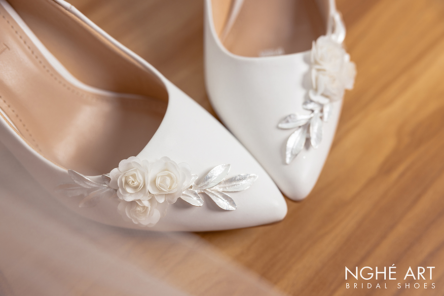 Giày cưới Nghé Art cao gót đính hoa lụa trắng 224 - Màu trắng new 5 -  Nghé Art Bridal Shoes – 0908590288