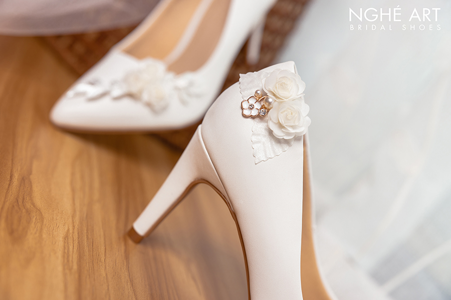 Giày cưới Nghé Art cao gót đính hoa lụa trắng 224 - Màu trắng new 7 -  Nghé Art Bridal Shoes – 0908590288