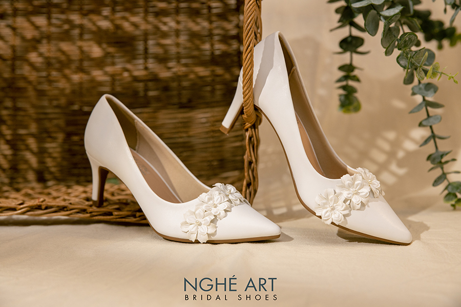 Giày cưới Nghé Art trắng 242 - Ảnh 1 -  Nghé Art Bridal Shoes – 0908590288