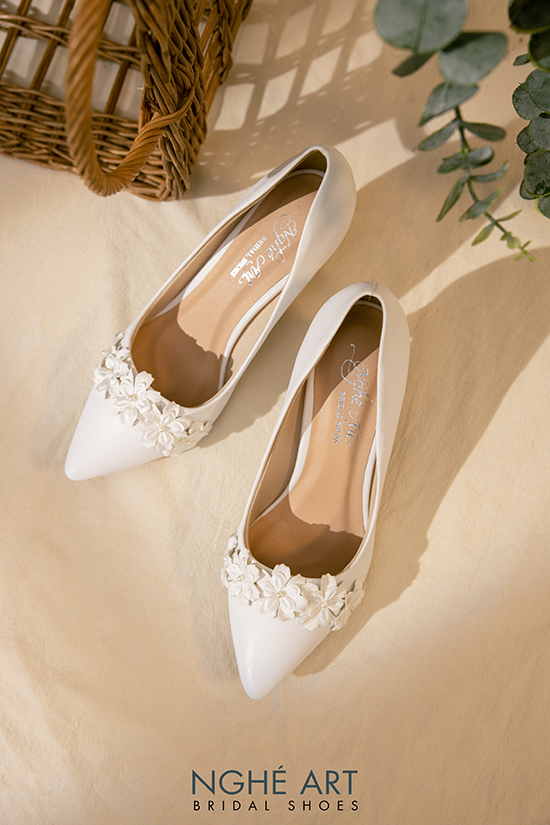 Giày cưới Nghé Art trắng 242 - Ảnh 2 -  Nghé Art Bridal Shoes – 0908590288