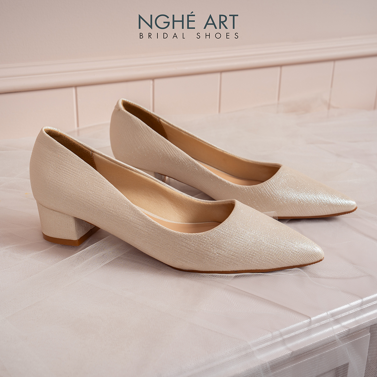 Giày cưới Nghé Art basic gót vuông 274-4P-NHU-VANG - Ảnh 1 - Nghé Art Bridal Shoes – 0822288288