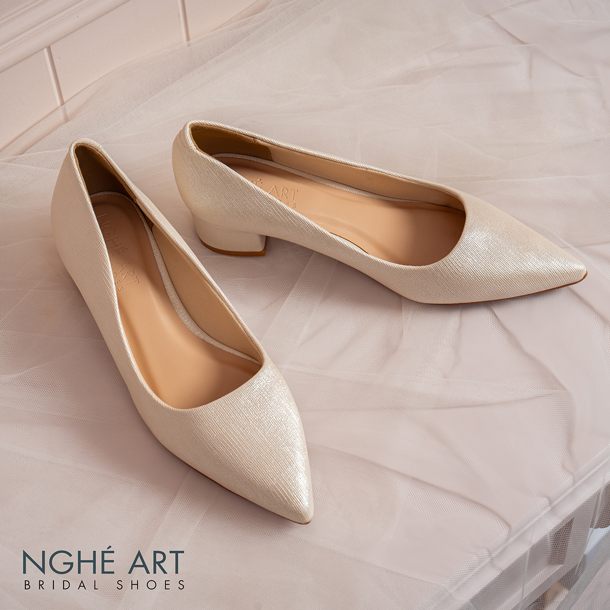 Giày cưới Nghé Art basic gót vuông 274-4P-NHU-VANG - Ảnh 2 - Nghé Art Bridal Shoes – 0822288288