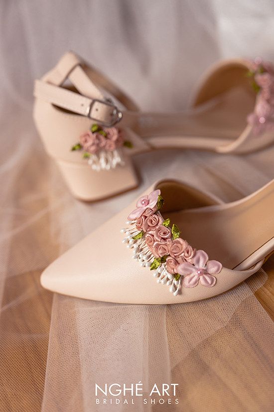 Giày cưới Nghé Art gót vuông đính hoa 282-4p nude - Ảnh 4 - Nghé Art Bridal Shoes – 0822288288