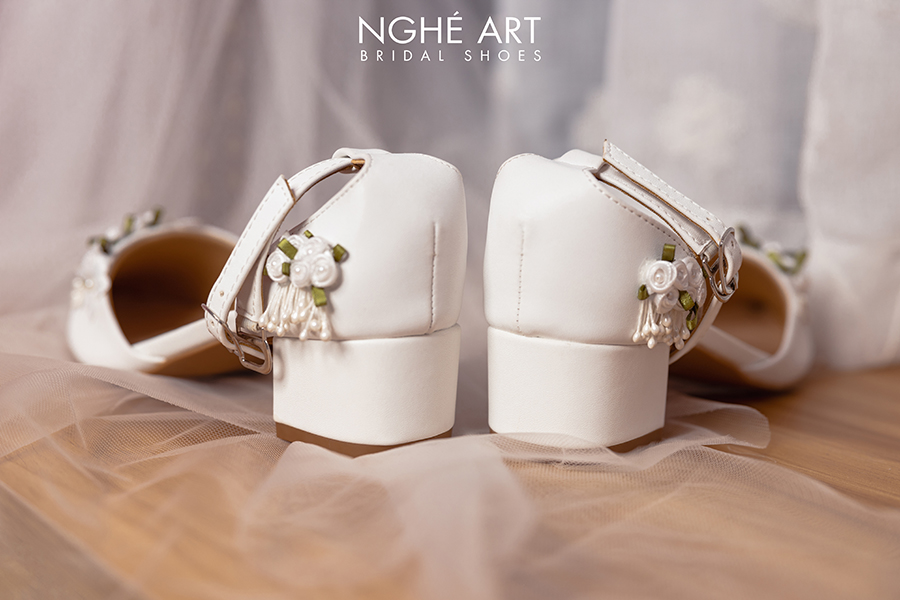 Giày cưới Nghé Art gót vuông đính hoa 282-4p trắng - Ảnh 3 - Nghé Art Bridal Shoes – 0822288288