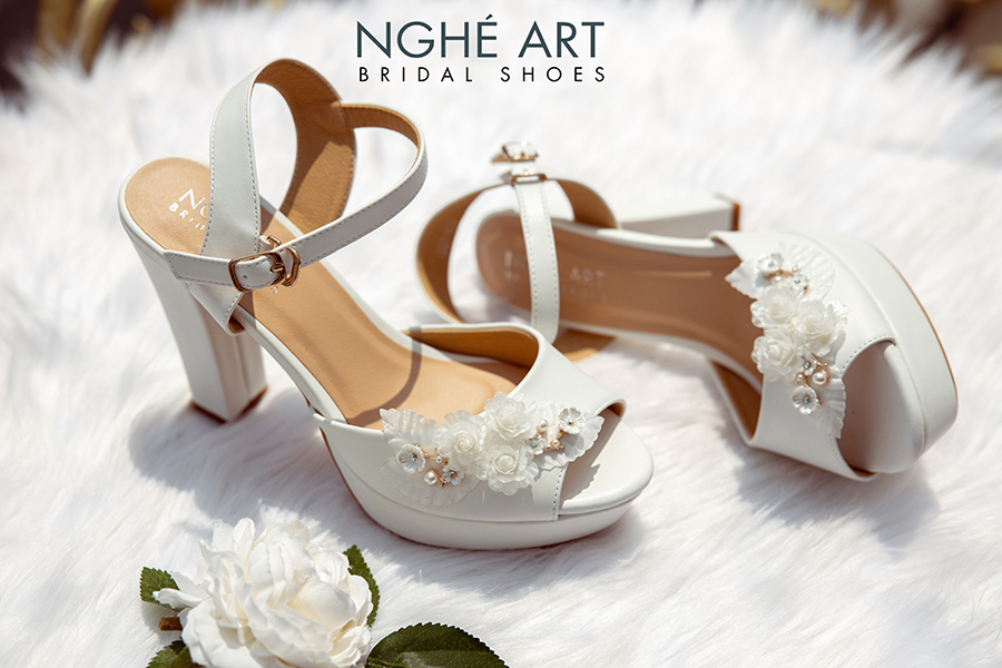 Giày cưới Nghé Art hoa voan đính nhánh hoa kim loại 284 trắng - Ảnh 2 -  Nghé Art Bridal Shoes – 0908590288