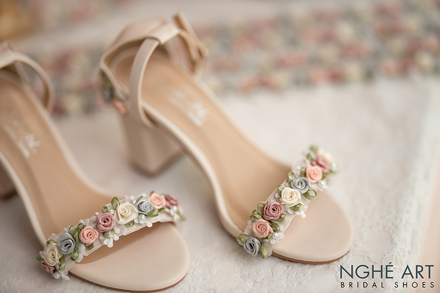 Giày cưới Nghé Art sandal hoa hồng 301 - Ảnh 2 -  Nghé Art Bridal Shoes – 0908590288