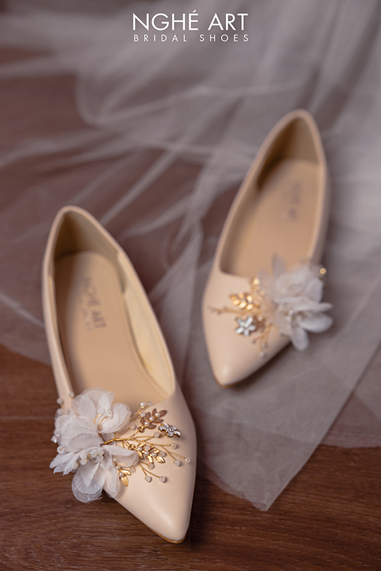 Giày cưới Nghé Art đế bệt đính hoa 324 - Ảnh 2 - Nghé Art Bridal Shoes – 0822288288