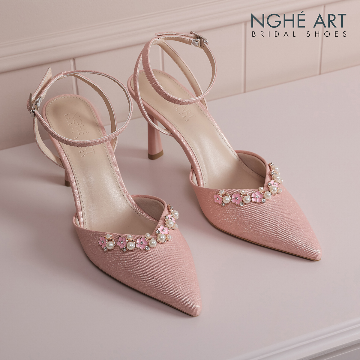Giày cưới Nghé Art cao gót hồng đính nhánh hoa kim loại 325-HONG-590-9P-NHU-HONG - Ảnh 1 - Nghé Art Bridal Shoes – 0822288288