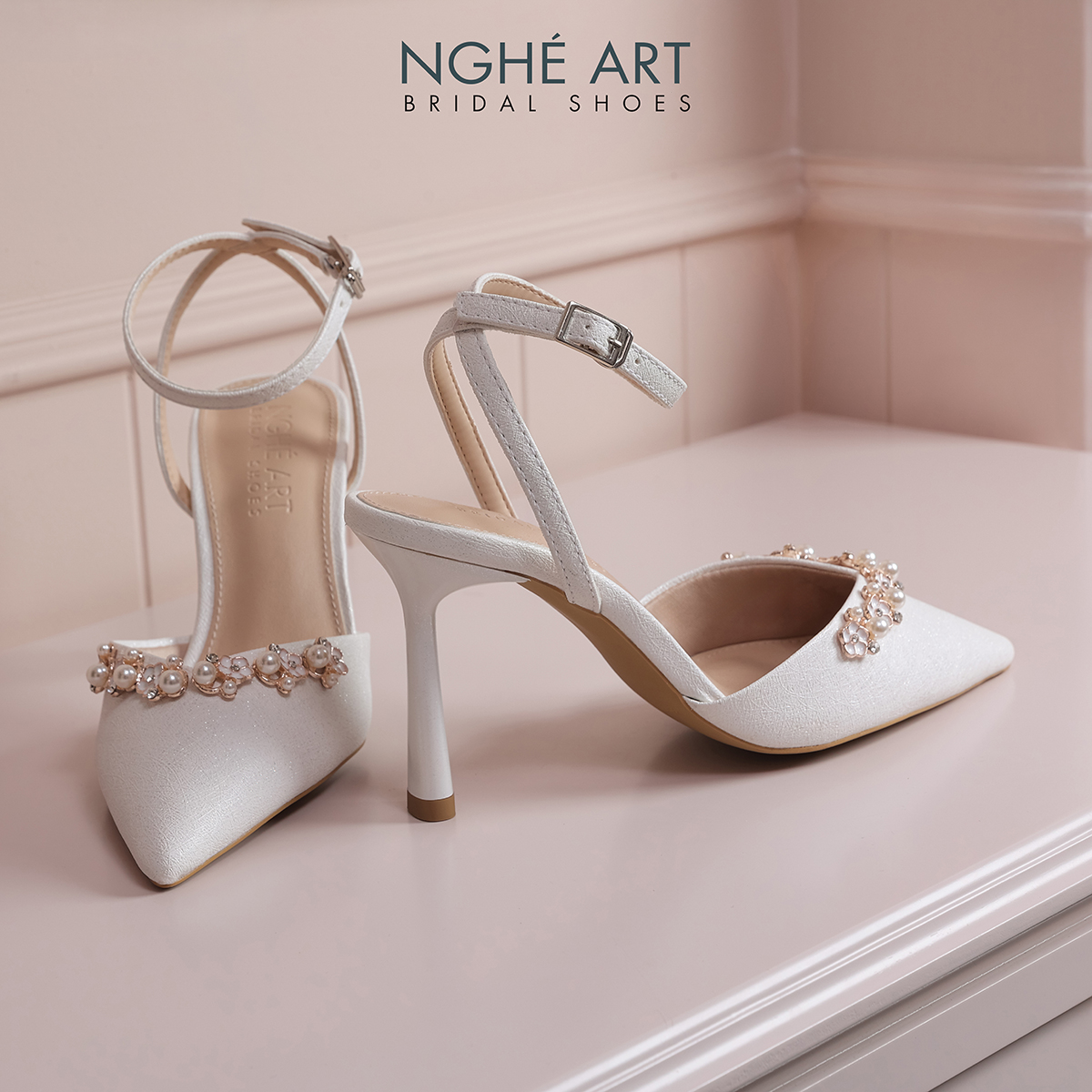 Giày cưới Nghé Art cao gót trắng đính nhánh hoa kim loại 325-TRANG-590-9P-NHU-TRANG - Ảnh 3 - Nghé Art Bridal Shoes – 0822288288