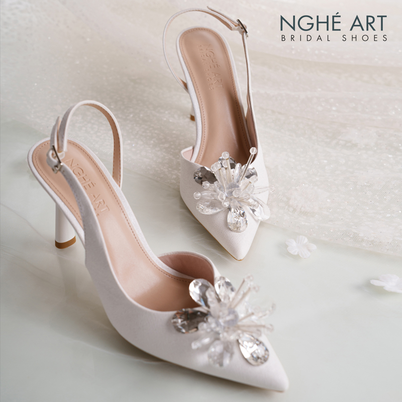 Giày cưới Nghé Art form slingback đính cụm hoa pha lê 336-535-NHU-TRANG - Ảnh 1 - Nghé Art Bridal Shoes – 0822288288
