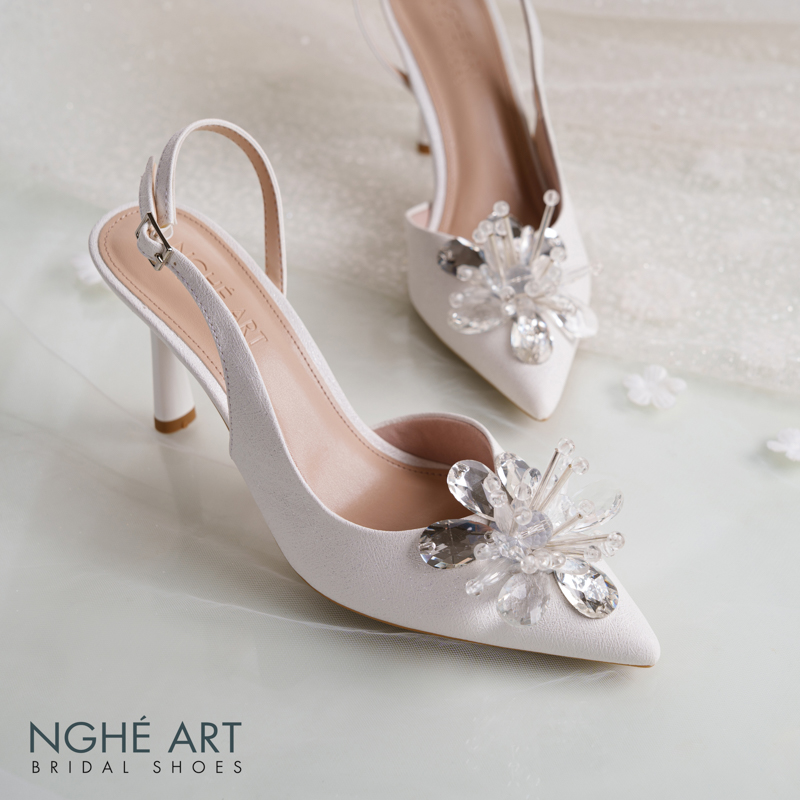 Giày cưới Nghé Art form slingback đính cụm hoa pha lê 336-535-NHU-TRANG - Ảnh 2 - Nghé Art Bridal Shoes – 0822288288