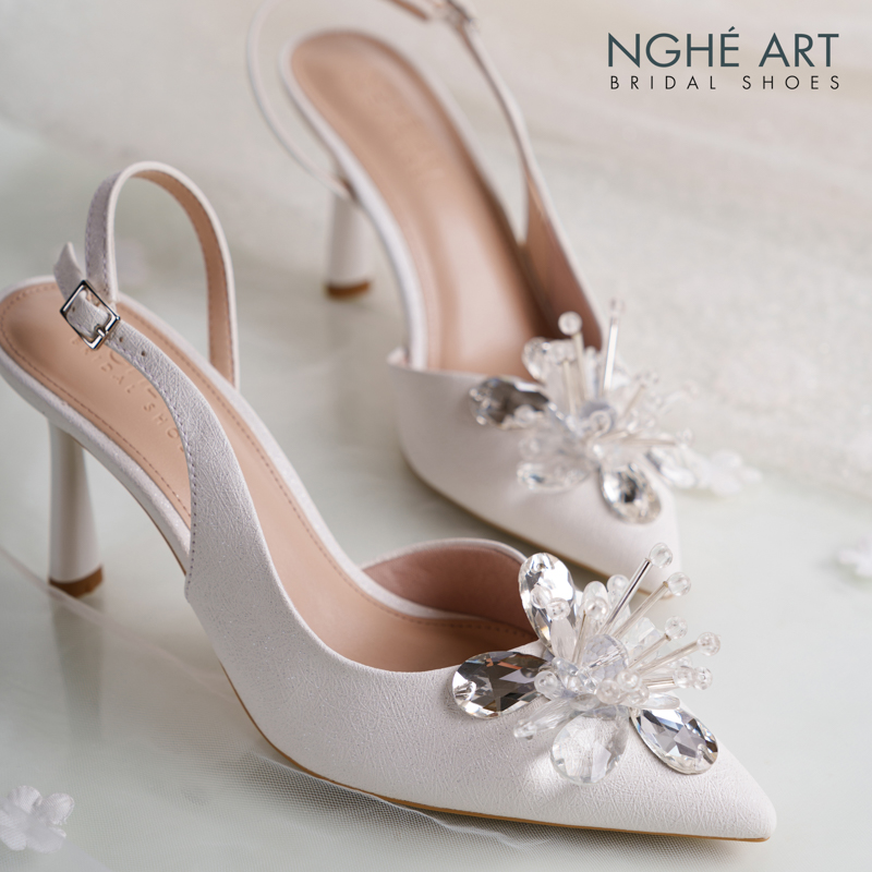 Giày cưới Nghé Art form slingback đính cụm hoa pha lê 336-535-NHU-TRANG - Ảnh 6 - Nghé Art Bridal Shoes – 0822288288