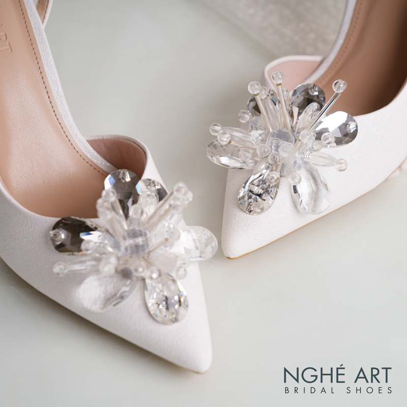 Giày cưới Nghé Art form slingback đính cụm hoa pha lê 336-535-NHU-TRANG - Ảnh 7 - Nghé Art Bridal Shoes – 0822288288