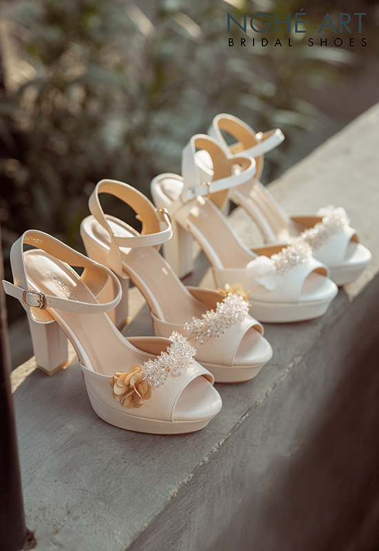 Giày cưới Nghé Art cao gót đính hoa pha lê 341 trắng và nude - Ảnh 4 -  Nghé Art Bridal Shoes – 0908590288