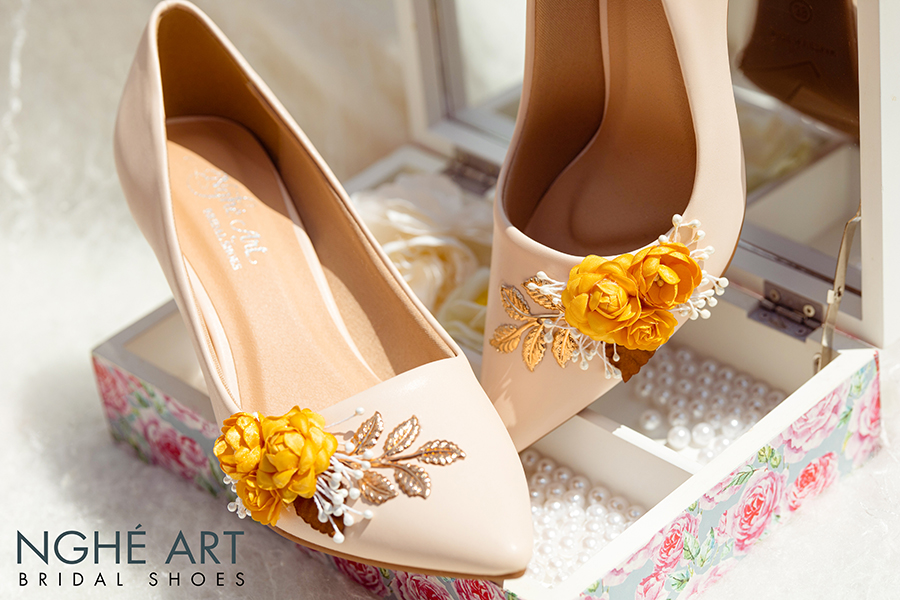 Giày cưới Nghé Art tông nude hoa vàng 344 - Ảnh 7 -  Nghé Art Bridal Shoes – 0908590288