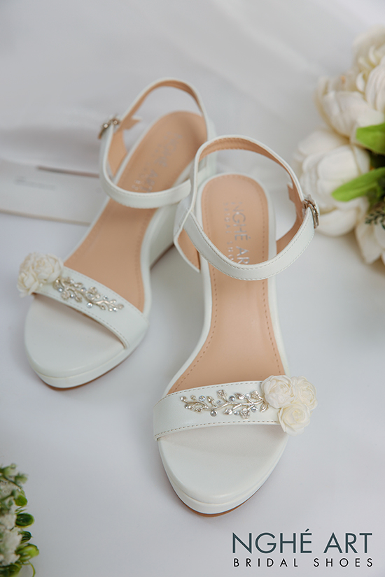 Giày cưới Nghé Art hoa trắng 348 đế xuồng - Ảnh 1 -  Nghé Art Bridal Shoes – 0908590288