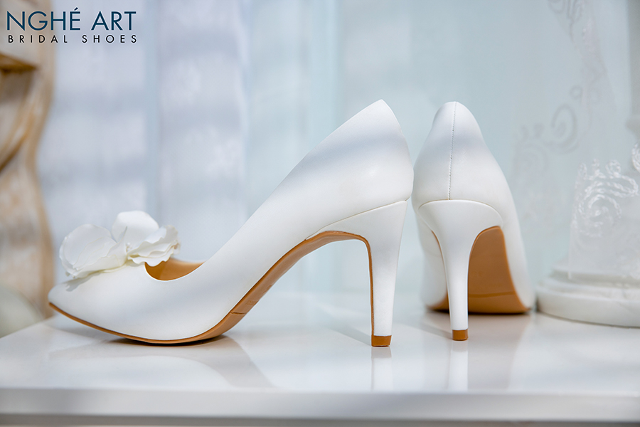 Giày cưới Nghé Art đính hoa lụa trắng 373 - Ảnh 7 -  Nghé Art Bridal Shoes – 0908590288