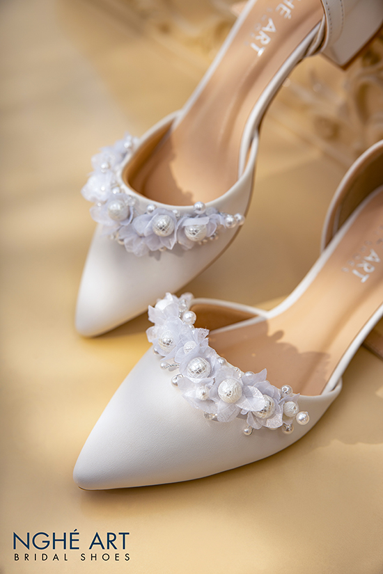 Giày cưới Nghé Art gót vuông đính hoa voan ngọc trai 384 - Ảnh 5 -  Nghé Art Bridal Shoes – 0908590288