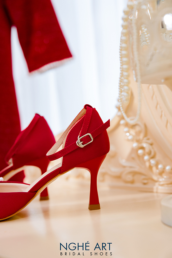 Giày cưới Nghé Art lụa satin đỏ hoa ngọc trai 385 - Ảnh 7 -  Nghé Art Bridal Shoes – 0908590288