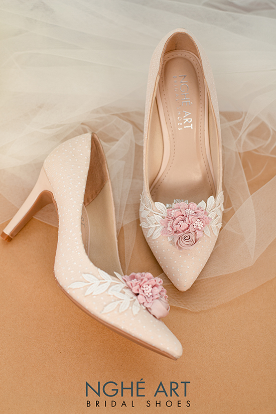 Giày cưới Nghé Art ren kim tuyến hoa hồng 386 - Ảnh 2 -  Nghé Art Bridal Shoes – 0822288288