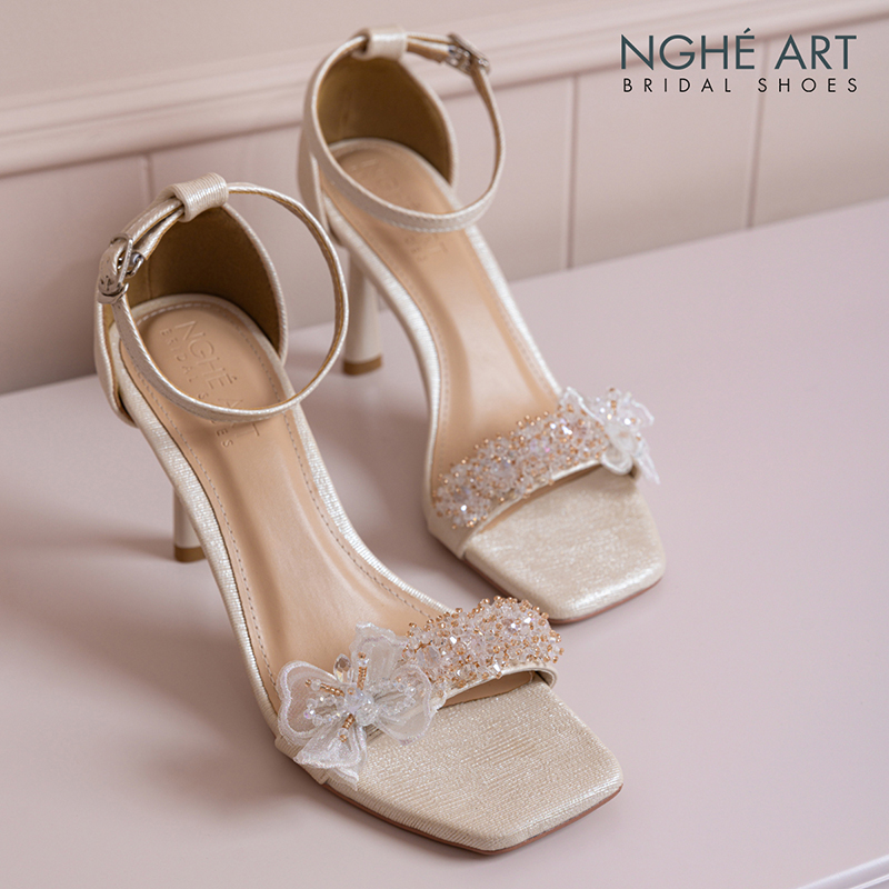 Giày cưới Nghé Art dáng sandal 9 cm đính pha lê cánh bướm voan 387-566-9P-NHU-VANG - Ảnh 1 - Nghé Art Bridal Shoes – 0822288288