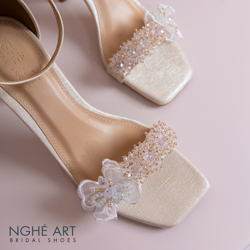 Giày cưới Nghé Art dáng sandal 9 cm đính pha lê cánh bướm voan 387-566-9P-NHU-VANG - Ảnh 3 - Nghé Art Bridal Shoes – 0822288288