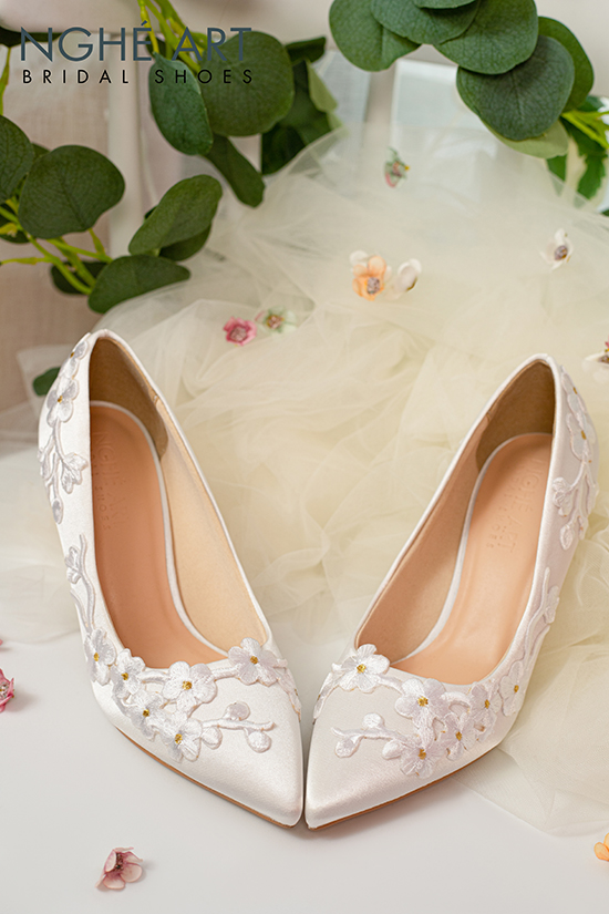 Giày cưới Nghé Art lụa satin hoa nổi 412 - Ảnh 4 -  Nghé Art Bridal Shoes – 0822288288