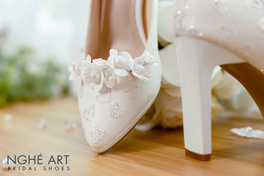 Giày cưới Nghé Art ren họa tiết trái tim 413 - Ảnh 7 -  Nghé Art Bridal Shoes – 0822288288