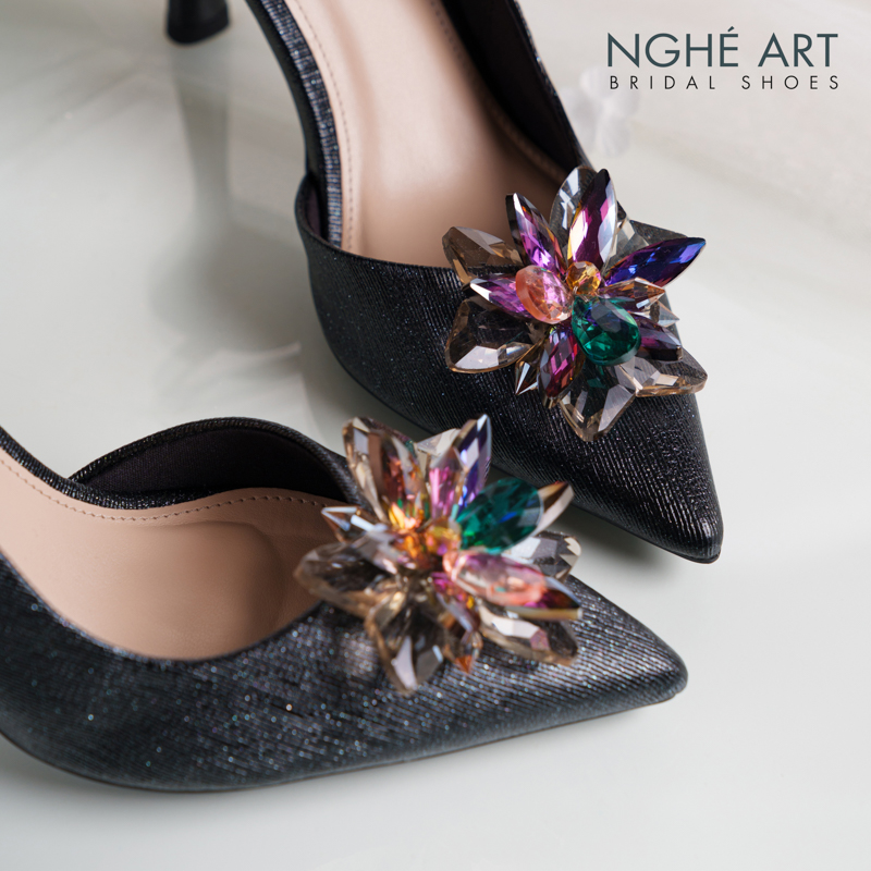 Giày cưới Nghé Art form slingback đính cụm hoa pha lê 414-535-9P-NHU-DEN - Ảnh 5 - Nghé Art Bridal Shoes – 0822288288