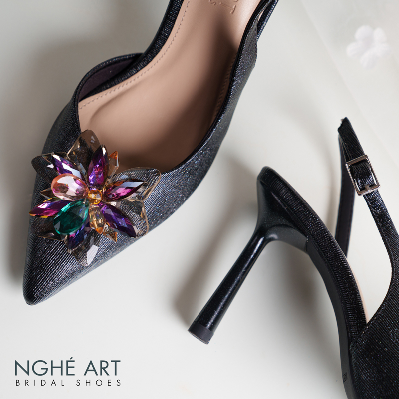 Giày cưới Nghé Art form slingback đính cụm hoa pha lê 414-535-9P-NHU-DEN - Ảnh 6 - Nghé Art Bridal Shoes – 0822288288
