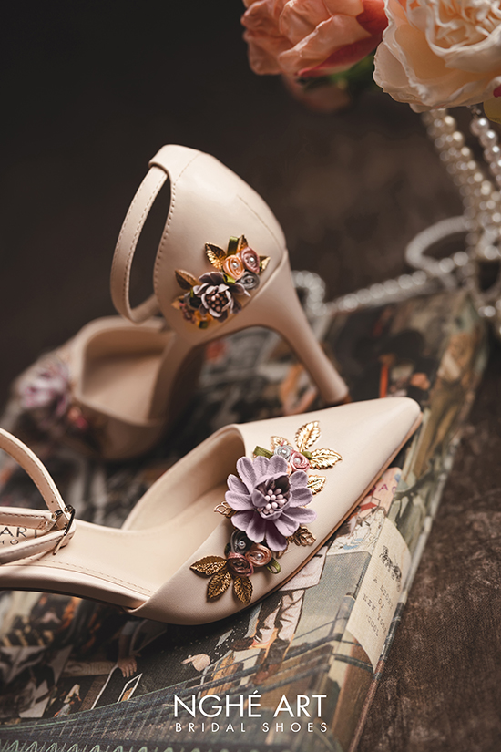 Giày cưới Nghé Art dãy hoa Vintage 421 - Ảnh nude hoa tím 3 - Nghé Art Bridal Shoes – 0822288288