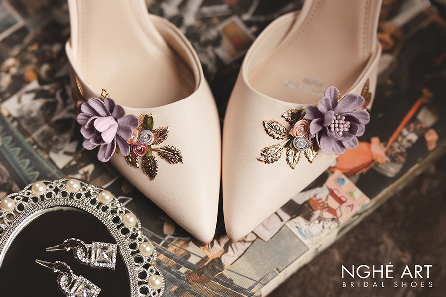 Giày cưới Nghé Art dãy hoa Vintage 421 - Ảnh nude hoa tím 5 - Nghé Art Bridal Shoes – 0822288288