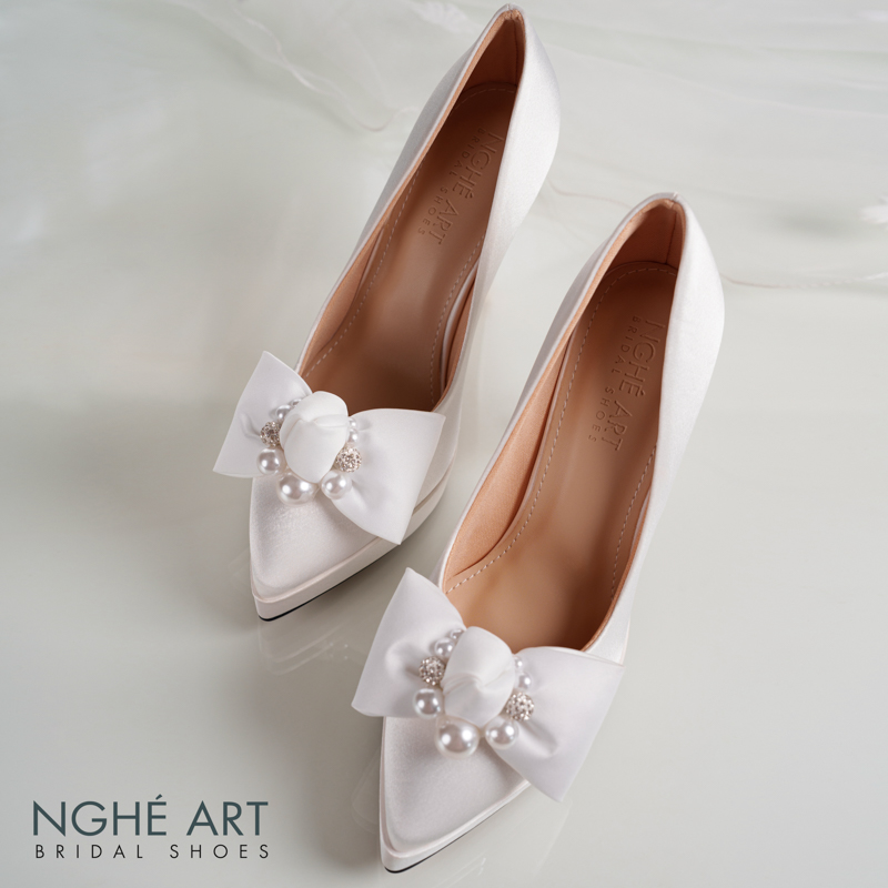 Giày cưới Nghé Art lụa satin trắng cao 12 cm đính nơ lụa 483-543-12P-LUA-TRANG - Ảnh 1 - Nghé Art Bridal Shoes – 0822288288