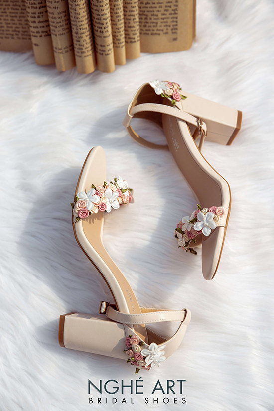  5 kiểu giày cưới phù hợp dành cho nàng nhỏ nhắn - Ảnh 2 -  Nghé Art Bridal Shoes – 0908590288