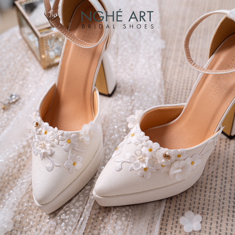 Giày cưới Nghé Art ren hoa nổi 3D cao 13 cm 508-481-13P-NHU-TRANG - Ảnh 3 - Nghé Art Bridal Shoes – 0822288288