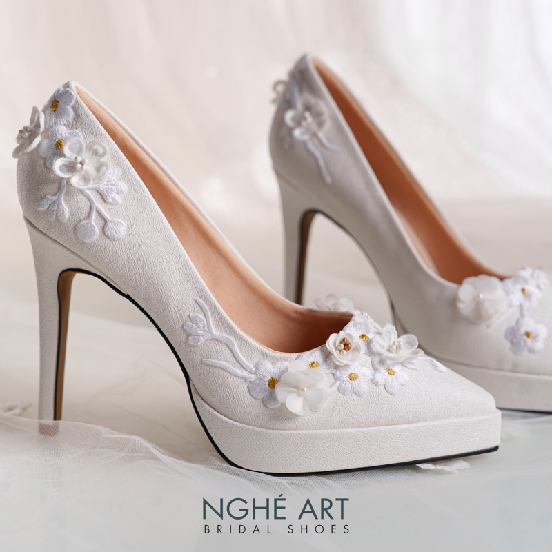 Giày cưới Nghé Art cao gót 12 cm đắp ren đính hoa nổi 3d 508-543-12P-NHU-TRANG - Ảnh 1 - Nghé Art Bridal Shoes – 0822288288