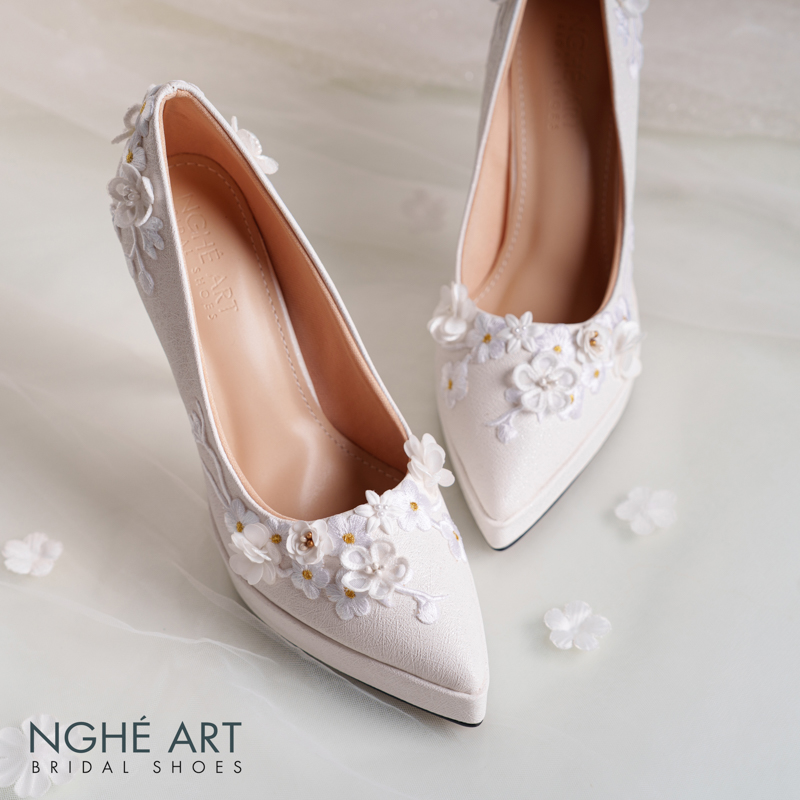 Giày cưới Nghé Art cao gót 12 cm đắp ren đính hoa nổi 3d 508-543-12P-NHU-TRANG - Ảnh 3 - Nghé Art Bridal Shoes – 0822288288